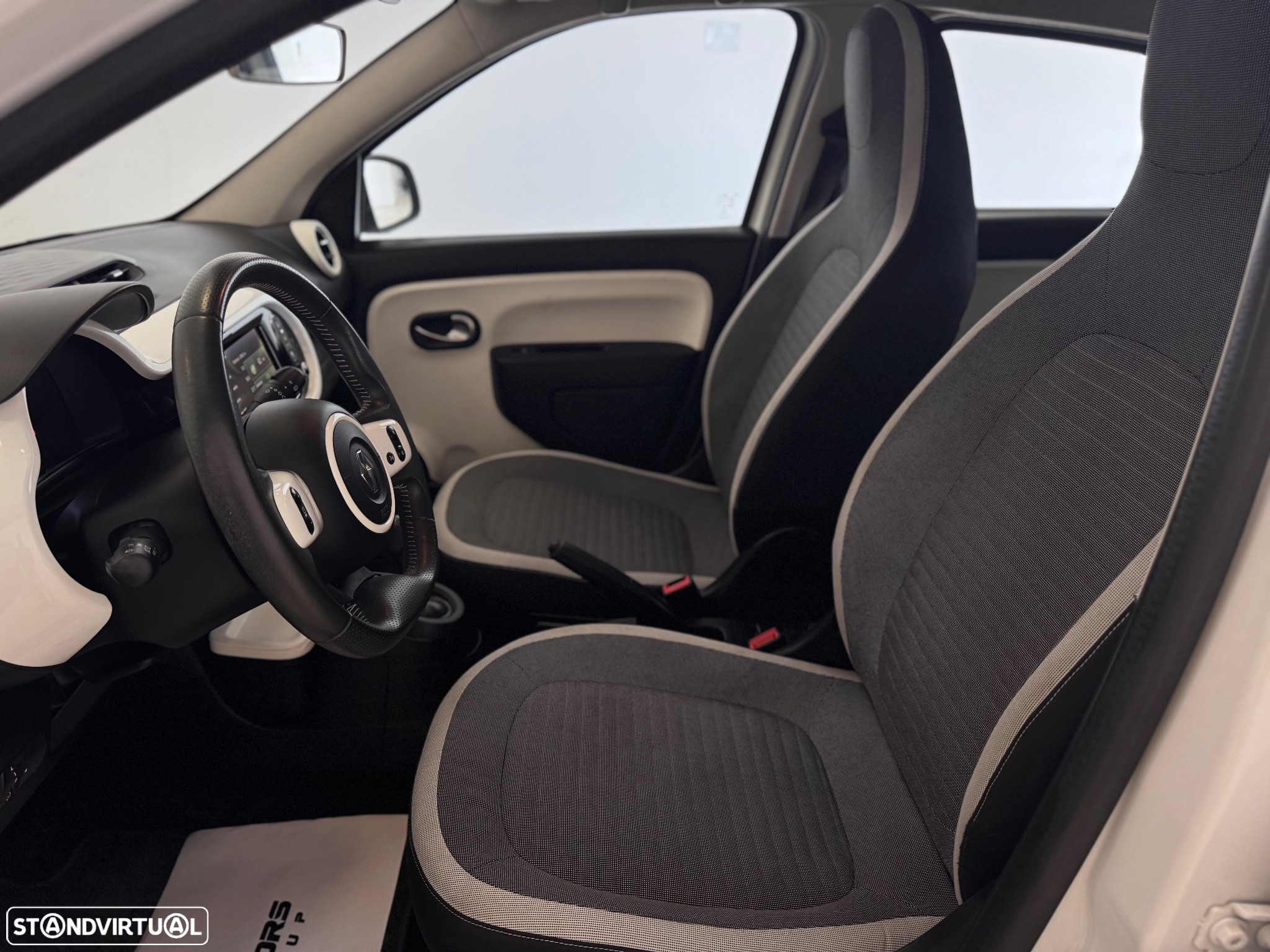 Renault Twingo 1.0 SCe Limited EDC - 6