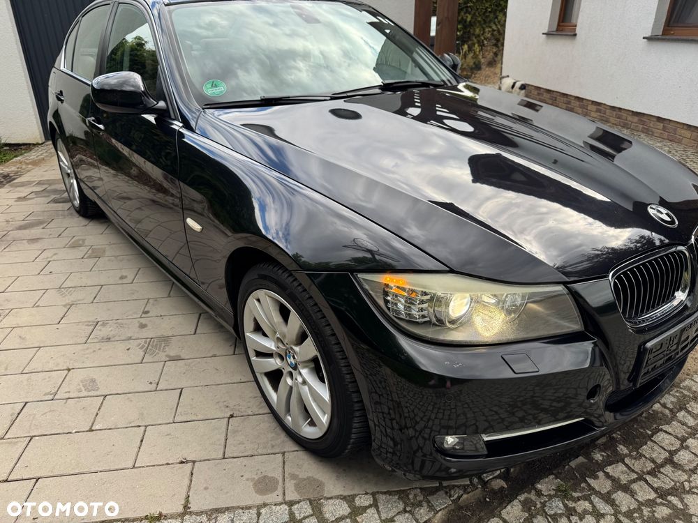 BMW Seria 3 325d DPF Edition Sport - 12