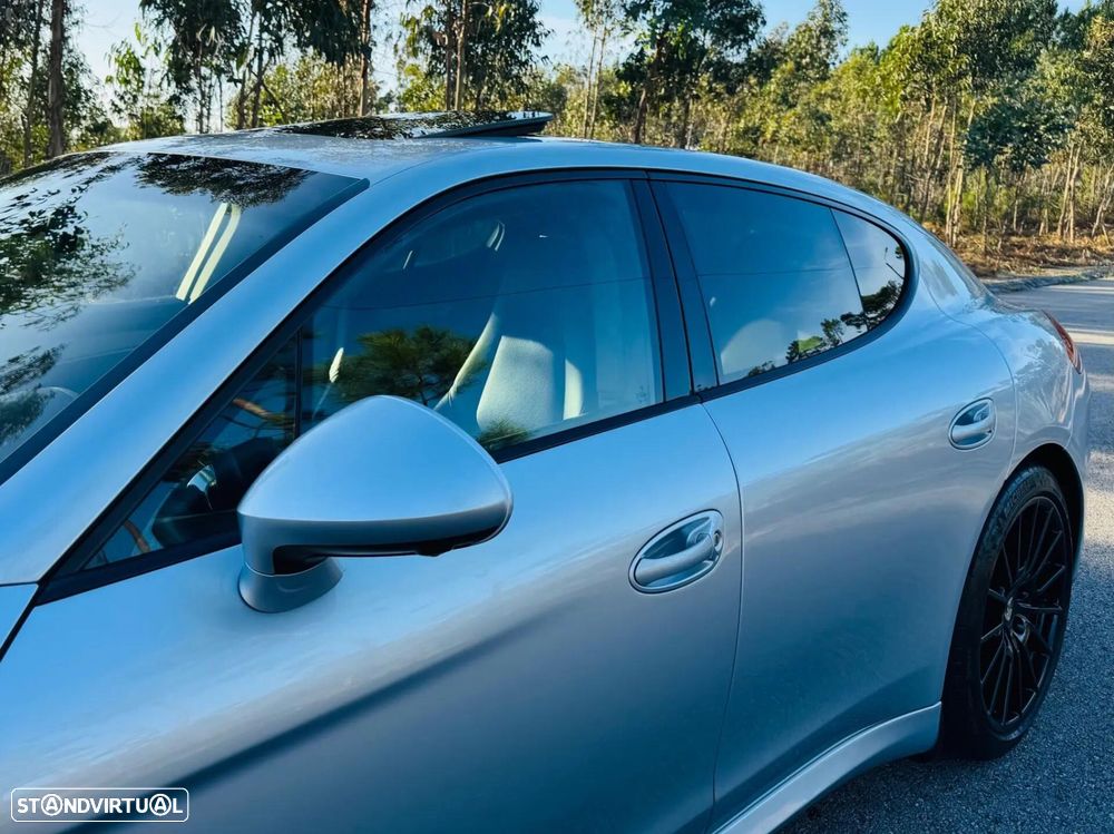 Porsche Panamera Platinum Edition - 8