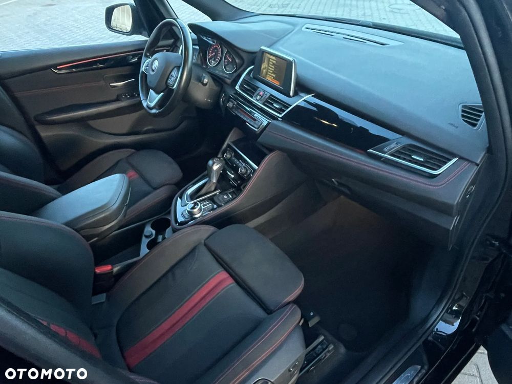 BMW Seria 2 216d Sport Line - 10