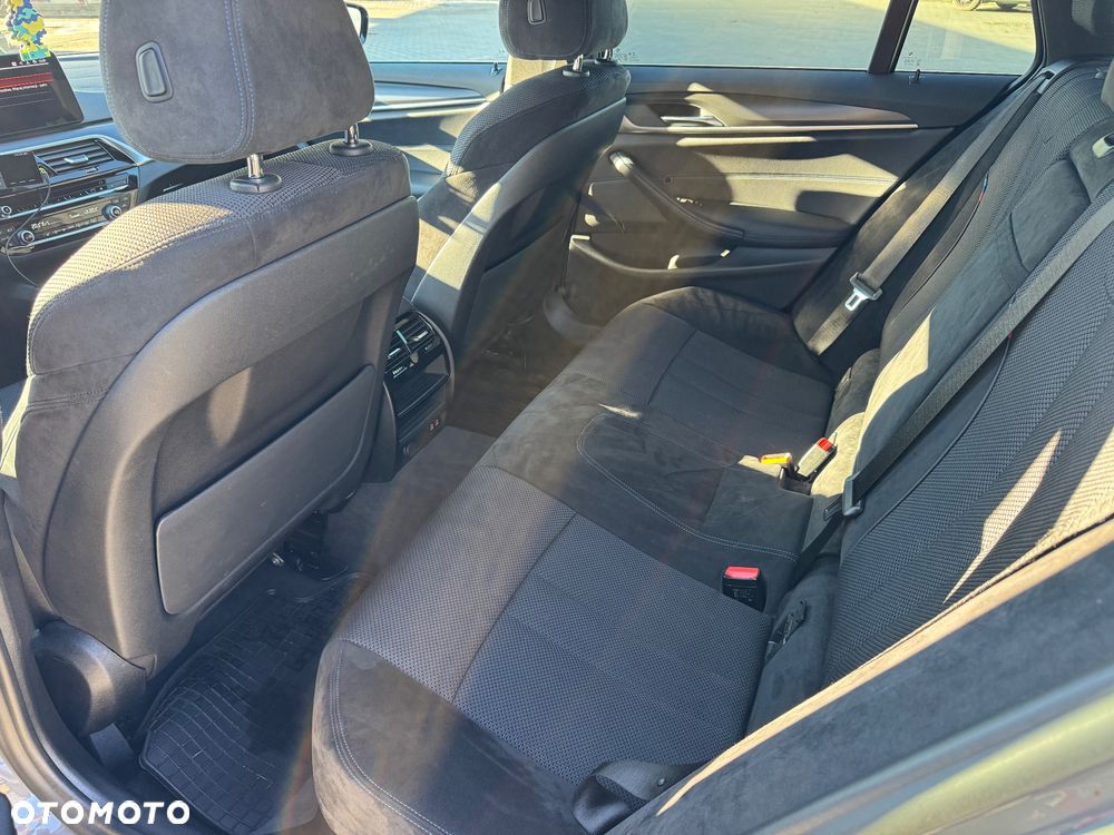 BMW Seria 5 520d M Sport - 21
