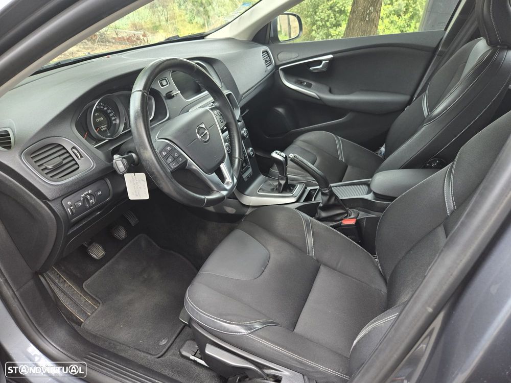 Volvo V40 2.0 D2 R-Design Momentum - 13