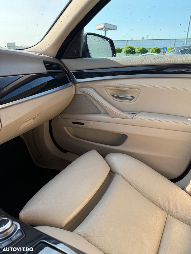BMW Seria 5 520d Aut. Luxury Line - 17