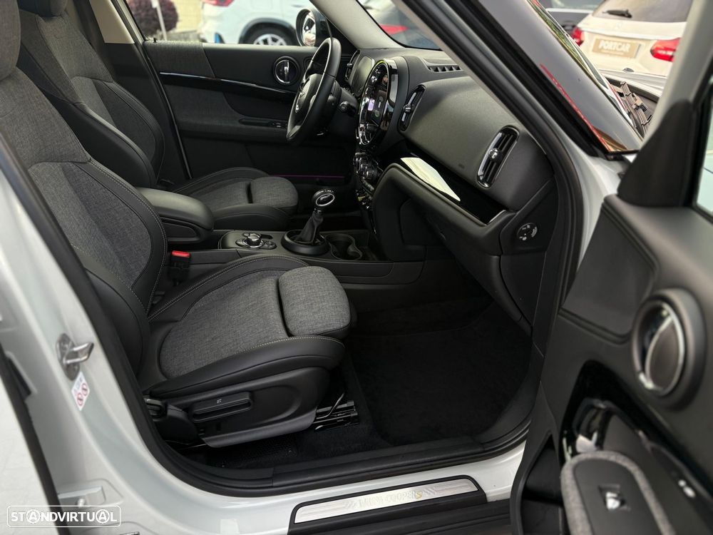 MINI Countryman Cooper SE Premium Classic Auto - 19