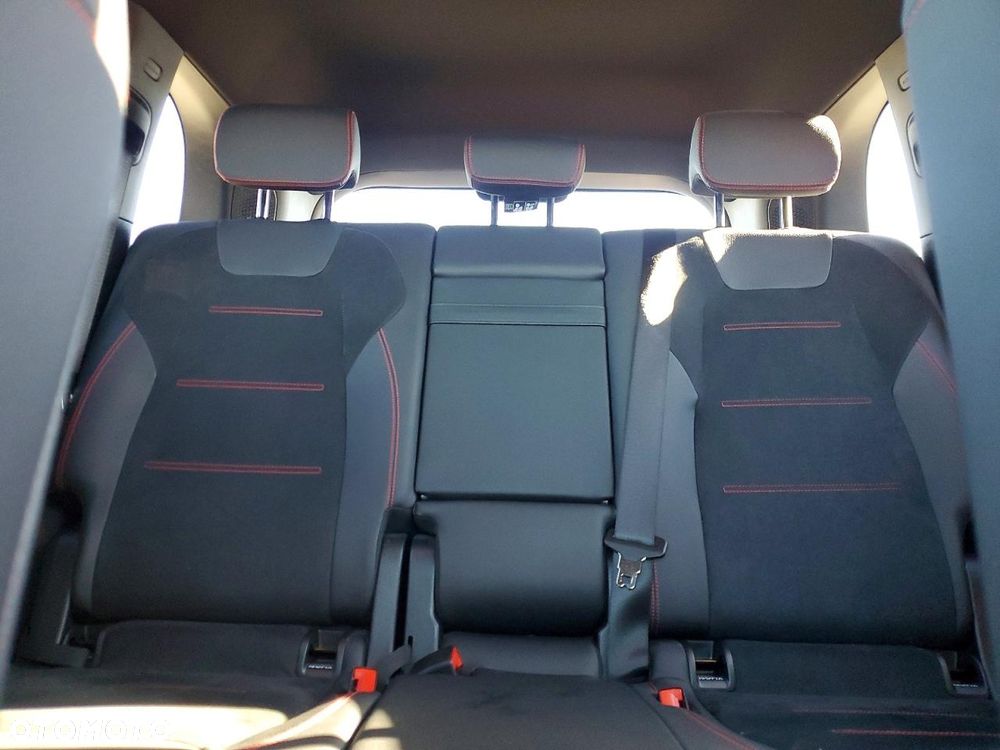 Mercedes-Benz GLB 250 4-Matic 8G-DCT - 9