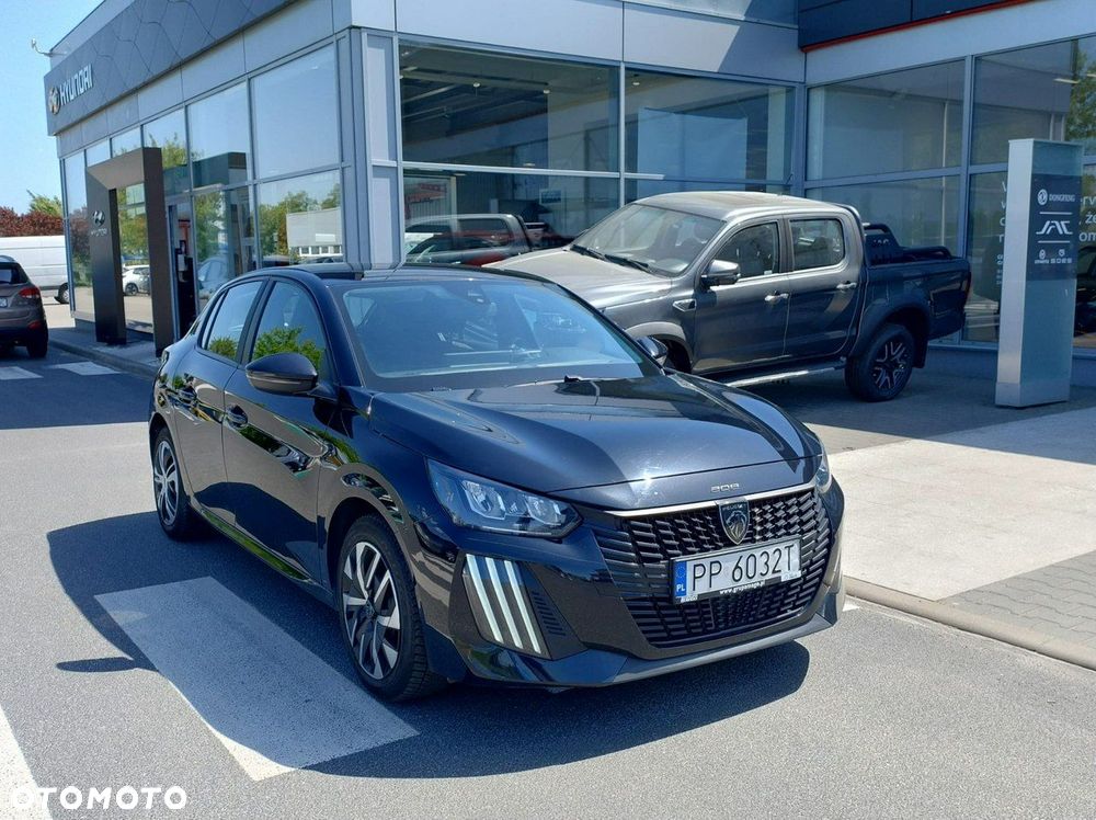 Peugeot 208 - 1