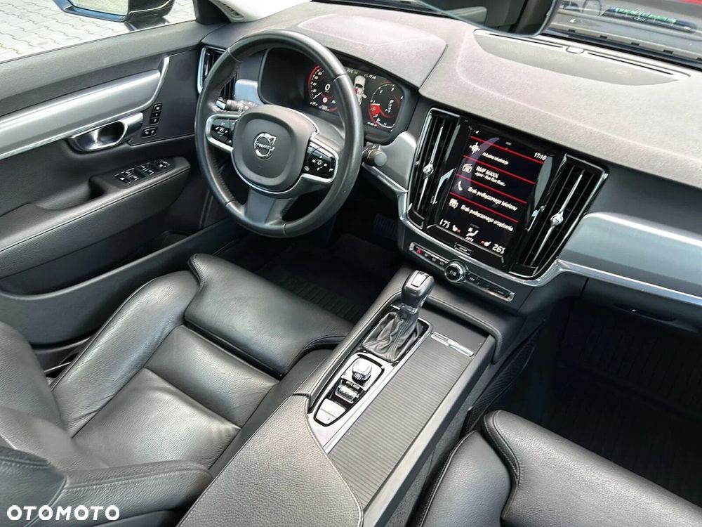 Volvo S90 D4 SCR Momentum Pro - 17