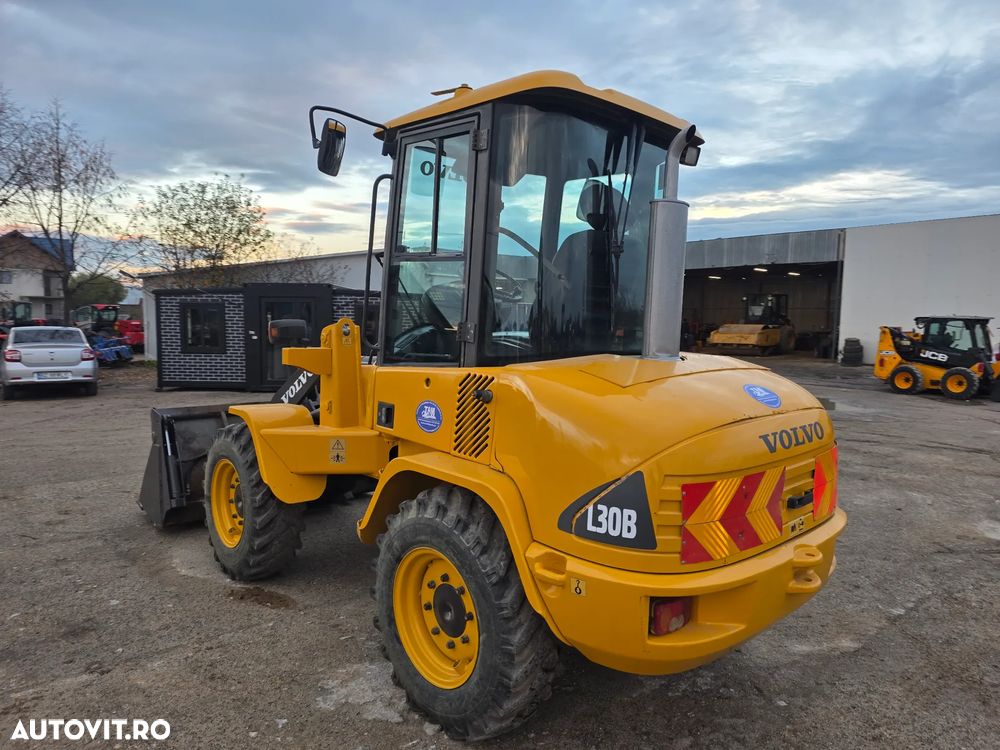 Volvo L30B incarcator frontal miniincarcator vola minivola compact - 3