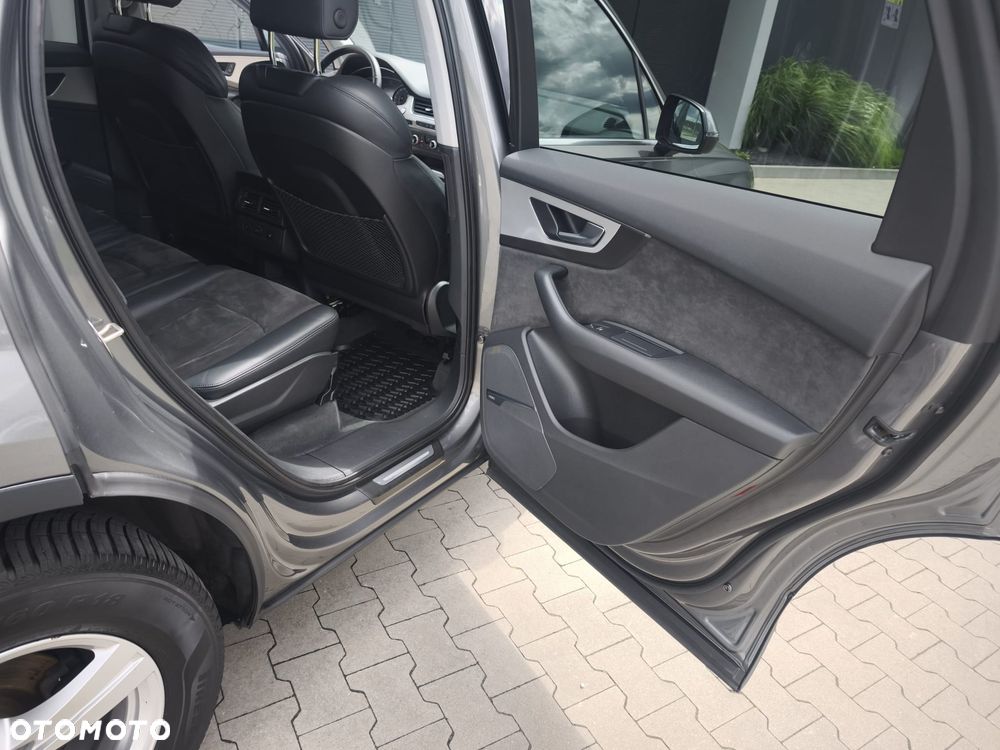 Audi Q7 - 10