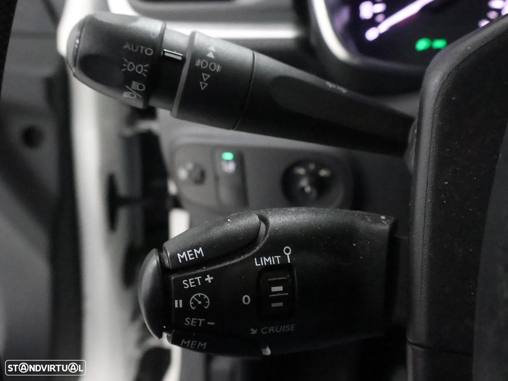 Citroën C3 1.2 PureTech Shine - 15