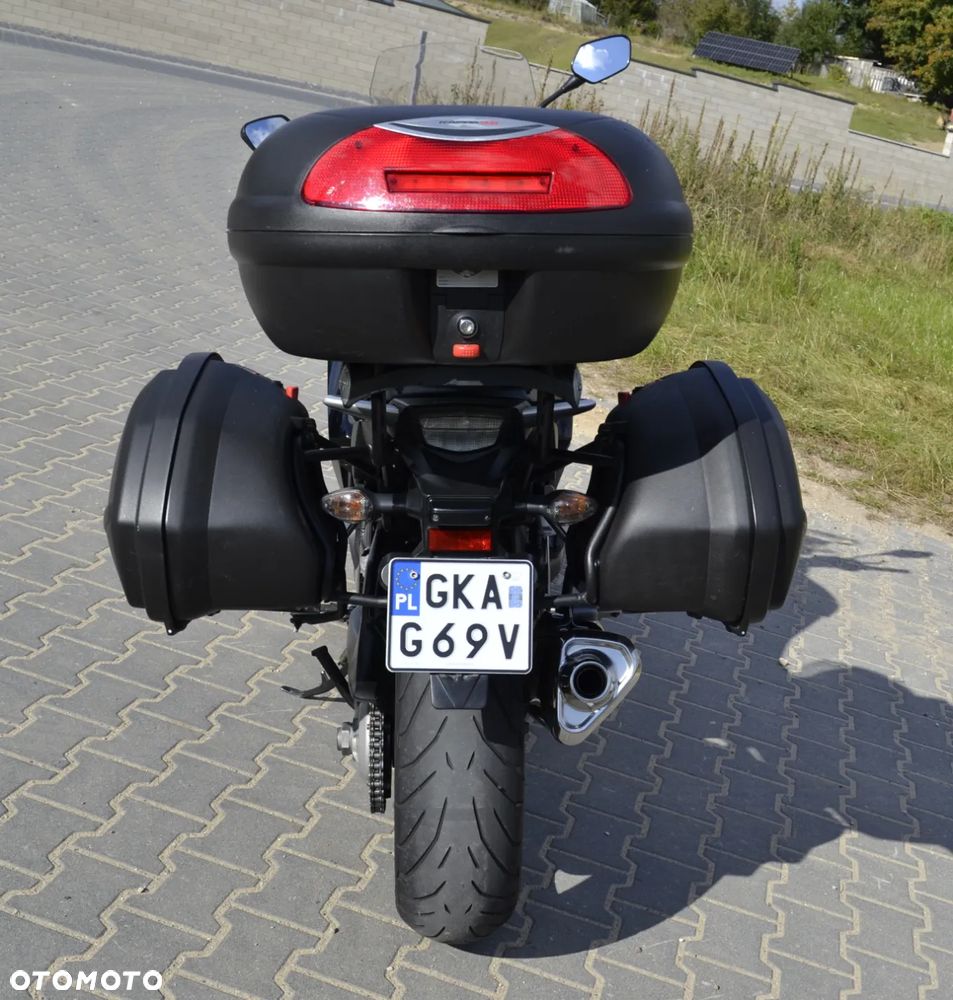 Honda VFR - 10