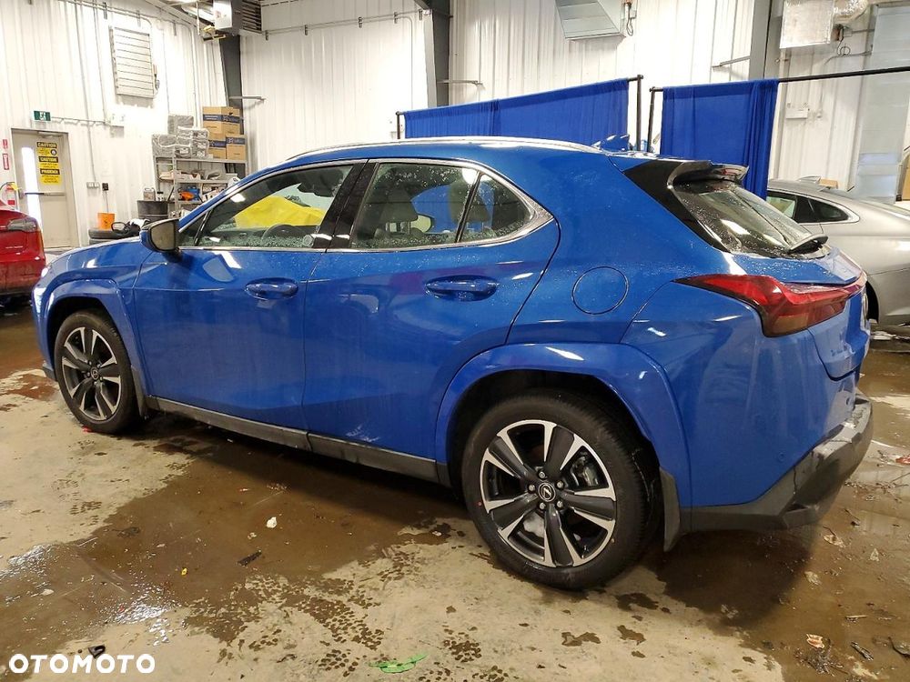 Lexus UX - 2