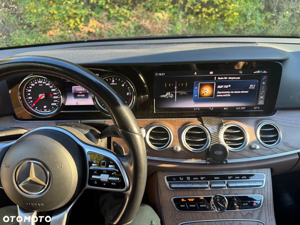 Mercedes-Benz Klasa E 220 d 4-Matic 9G-TRONIC - 5