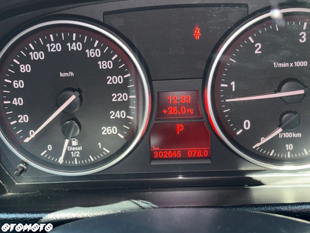 BMW X1 sDrive18d - 12