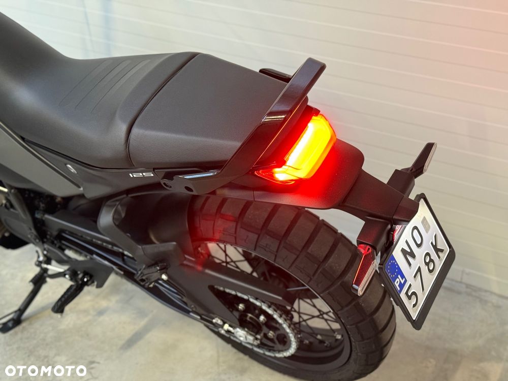 Husqvarna Svartpilen - 34