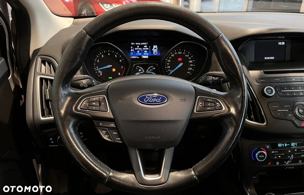 Ford Focus ver-1-5-ecoboost-start--stopp--system-titanium-x - 11