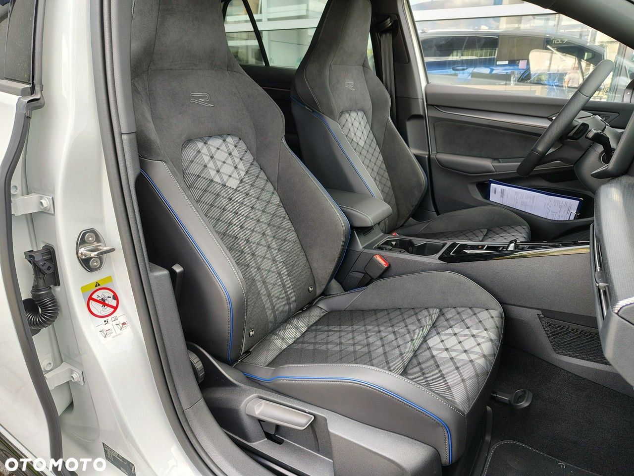 Volkswagen Golf - 9