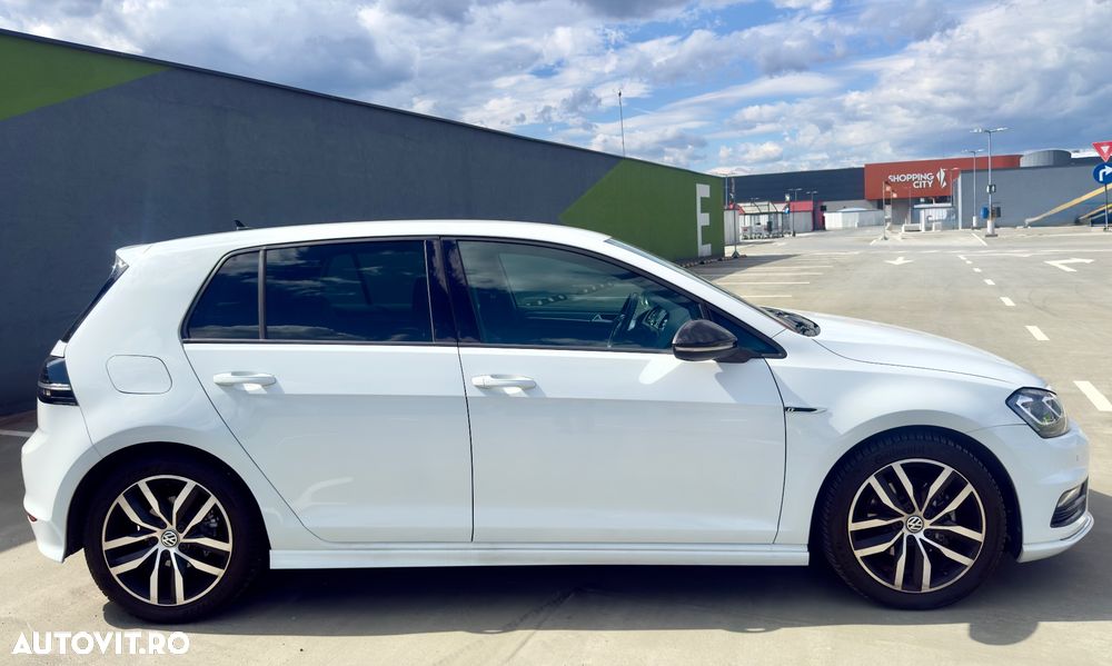 Volkswagen Golf - 6