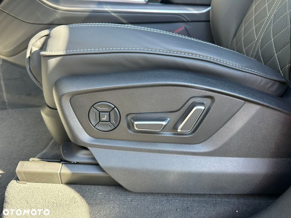 Audi Q8 - 18