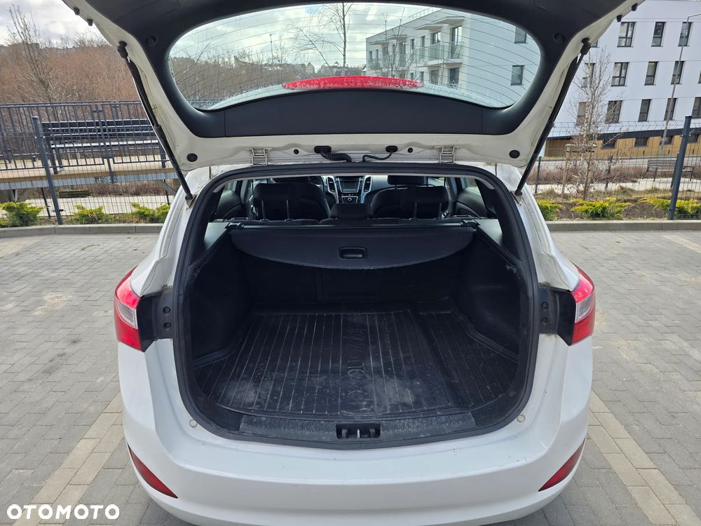 Hyundai i30 1.4 Classic + - 13