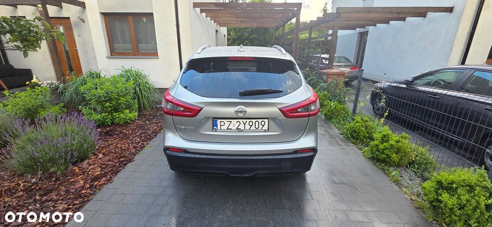 Nissan Qashqai 1.2 DIG-T Xtronic ACENTA - 6