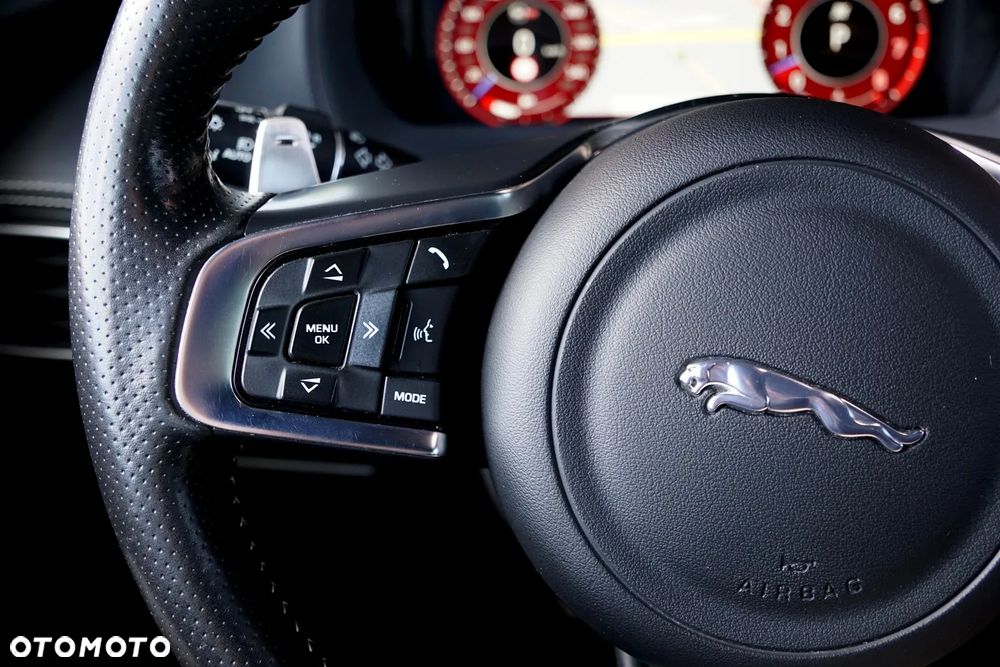 Jaguar F-Pace 5.0 V8 S/C AWD SVR - 30