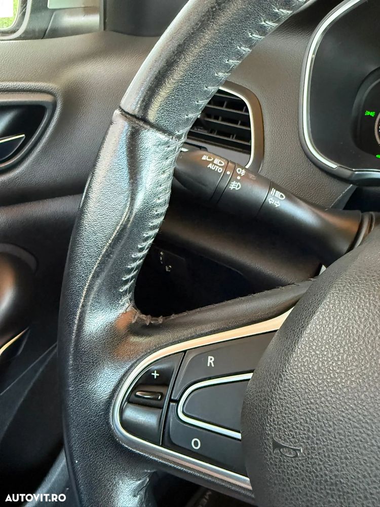 Renault Megane ENERGY dCi 110 EDC LIMITED - 16