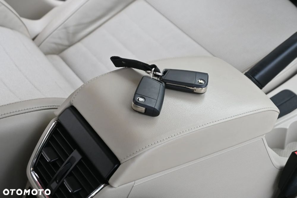 Skoda Octavia 1.8 TSI DSG L&K - 21