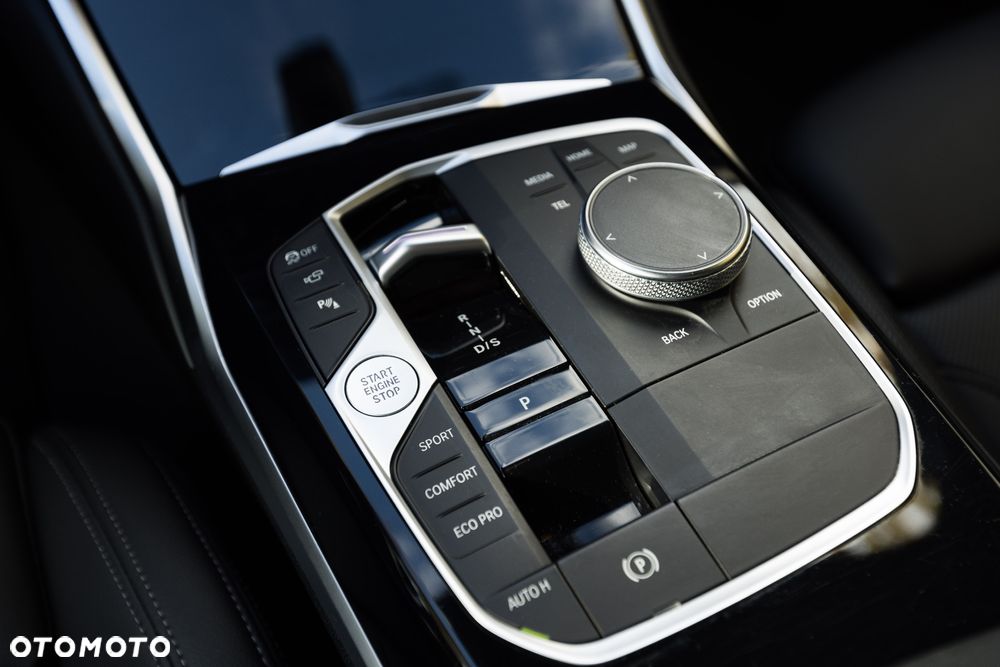 BMW Seria 3 320d xDrive M Sport sport - 23