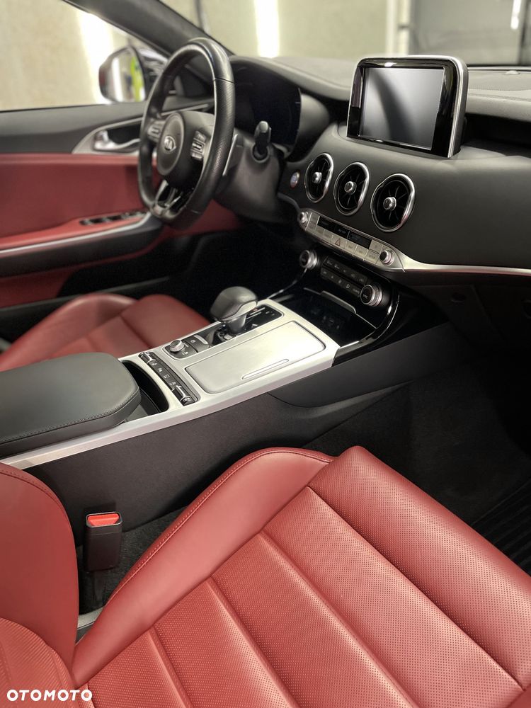 Kia Stinger - 6