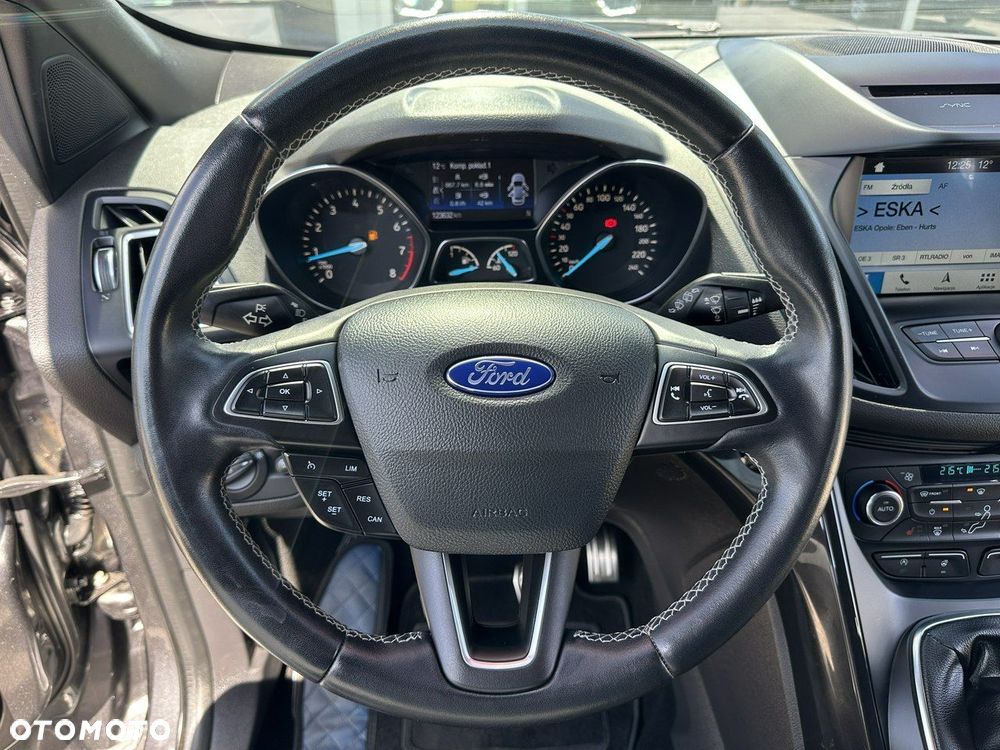 Ford Kuga 1.5 EcoBoost 2x4 ST-Line - 19