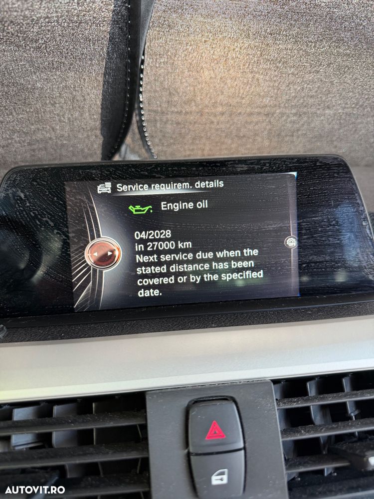 BMW Seria 3 320d Aut. - 12