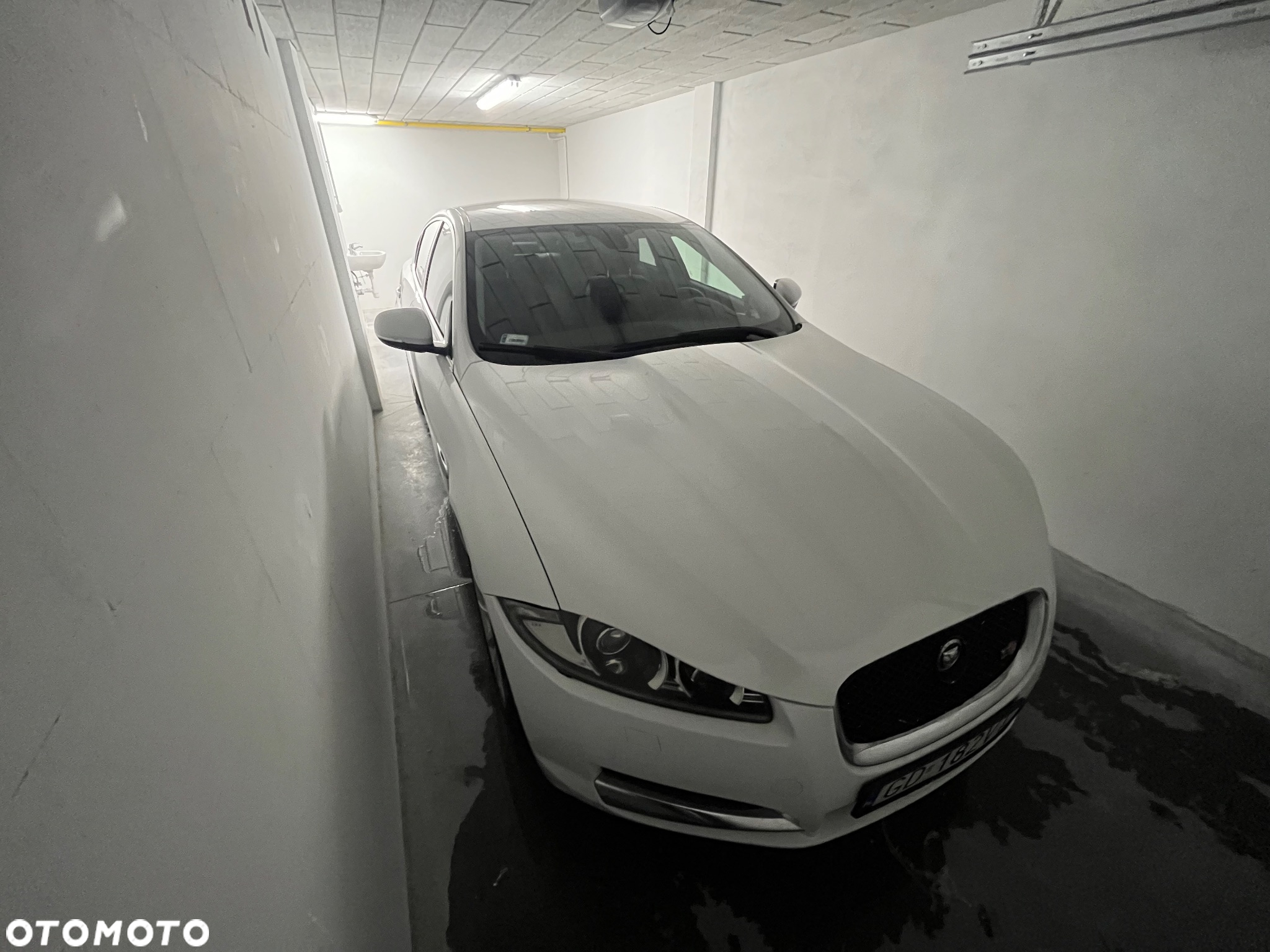 Jaguar XF 2.2 D Luxury - 12