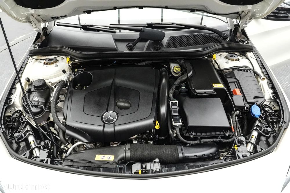Mercedes-Benz CLA 200 d 7G-DCT - 24