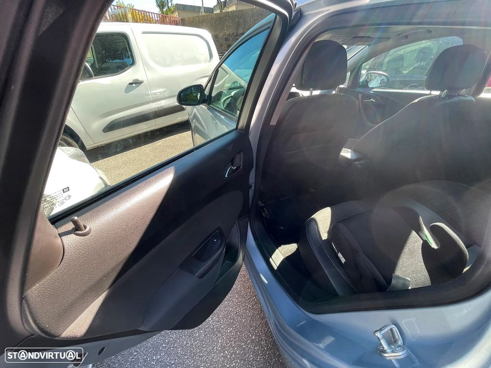 Opel Astra 1.4 T GPL - 4