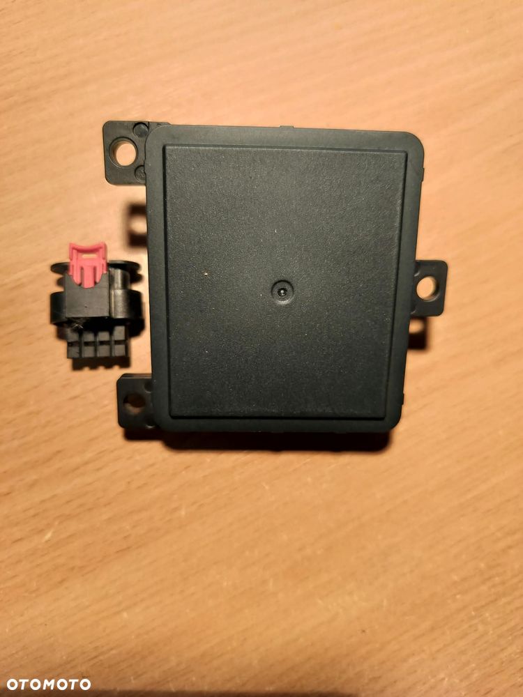 Radar sensor zbliżeniowy Renault Austral 284386495R+wtyczka - 2