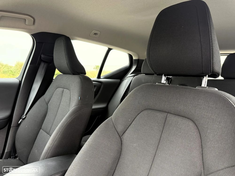 Volvo XC 40 1.5 T2 Momentum - 33