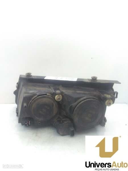 FAROL DIREITO VOLKSWAGEN PASSAT 2000 -3B0941018M - 2