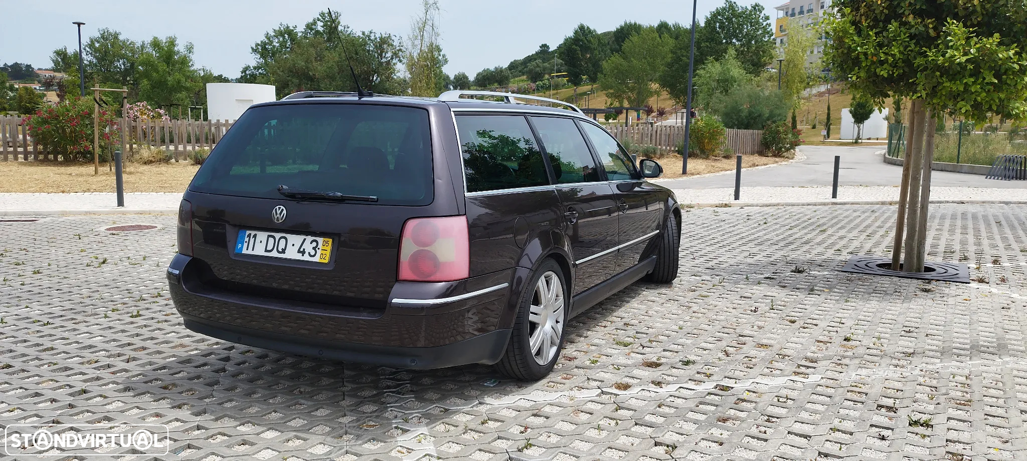 VW Passat Variant 2.0 TDi DPF Exclusive - 4
