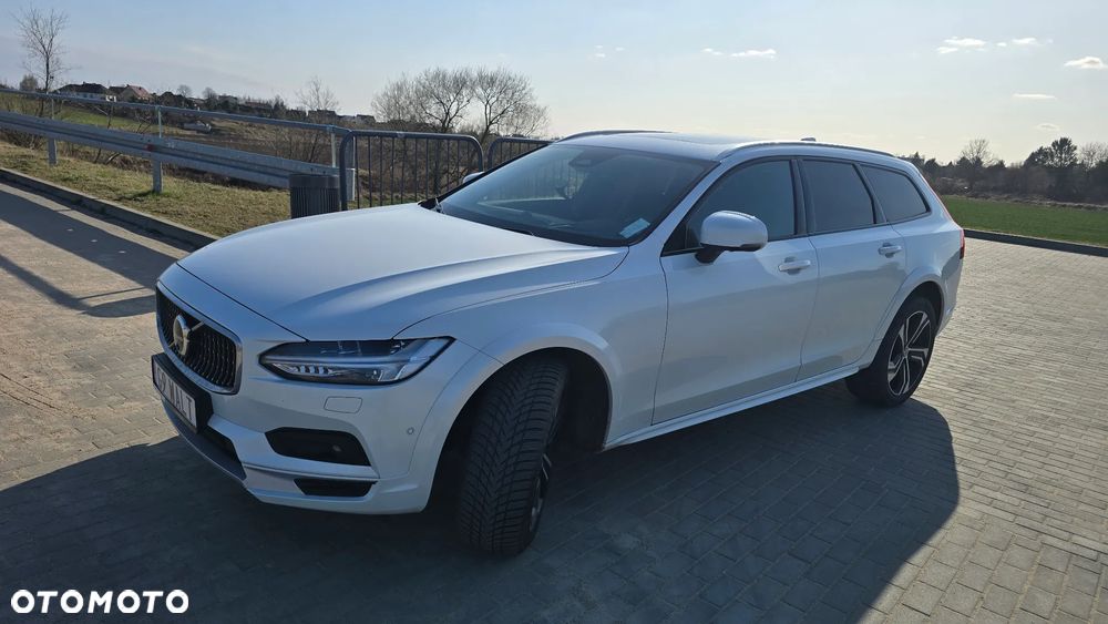 Volvo V90 Cross Country - 4