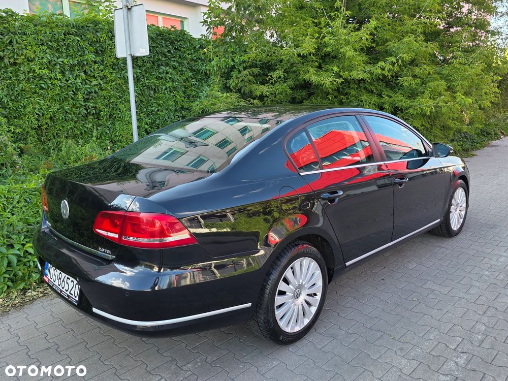 Volkswagen Passat 2.0 TDI Comfortline - 8
