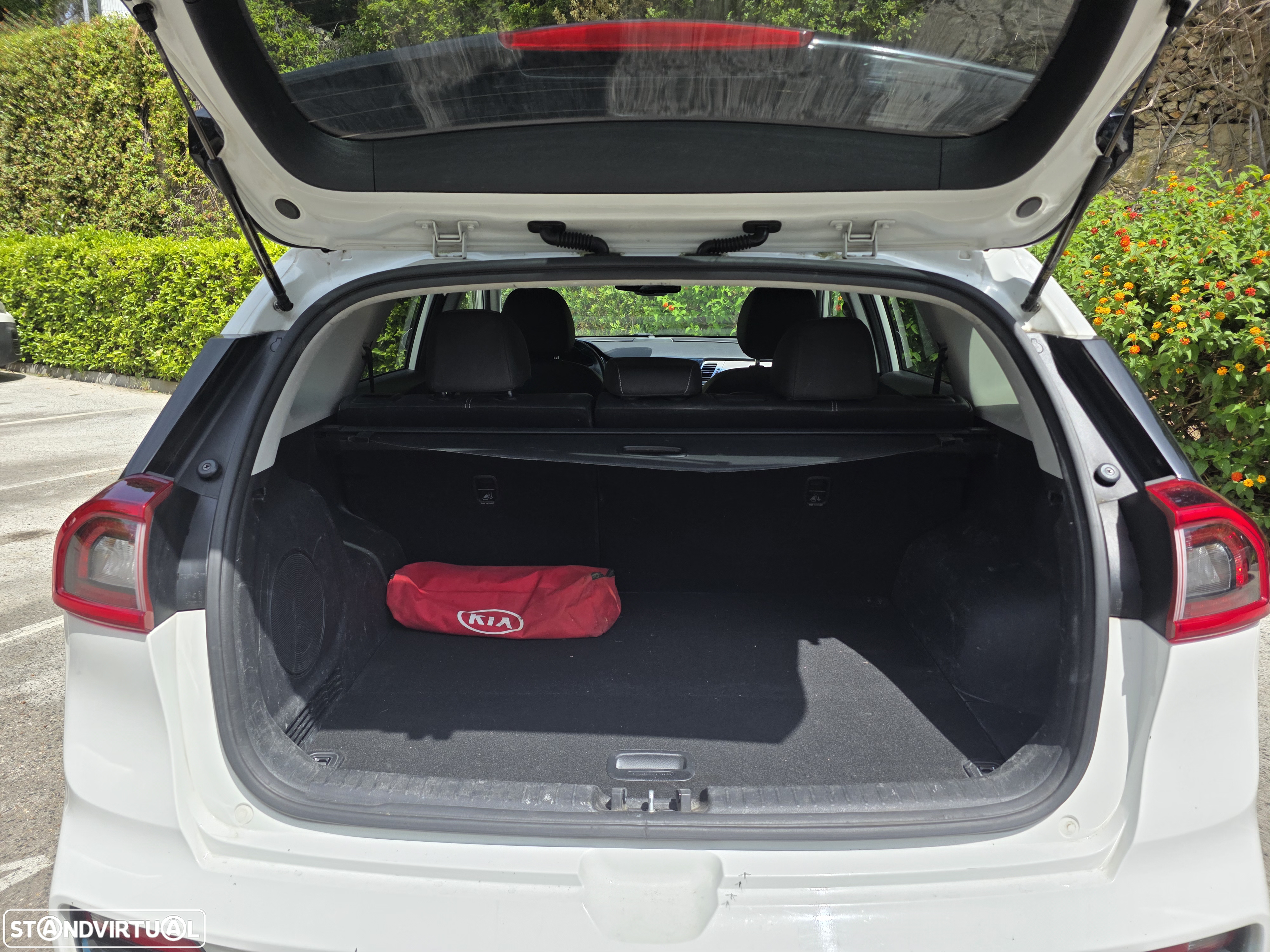 Kia Niro EV e-Niro 64kWh Tech X - 6