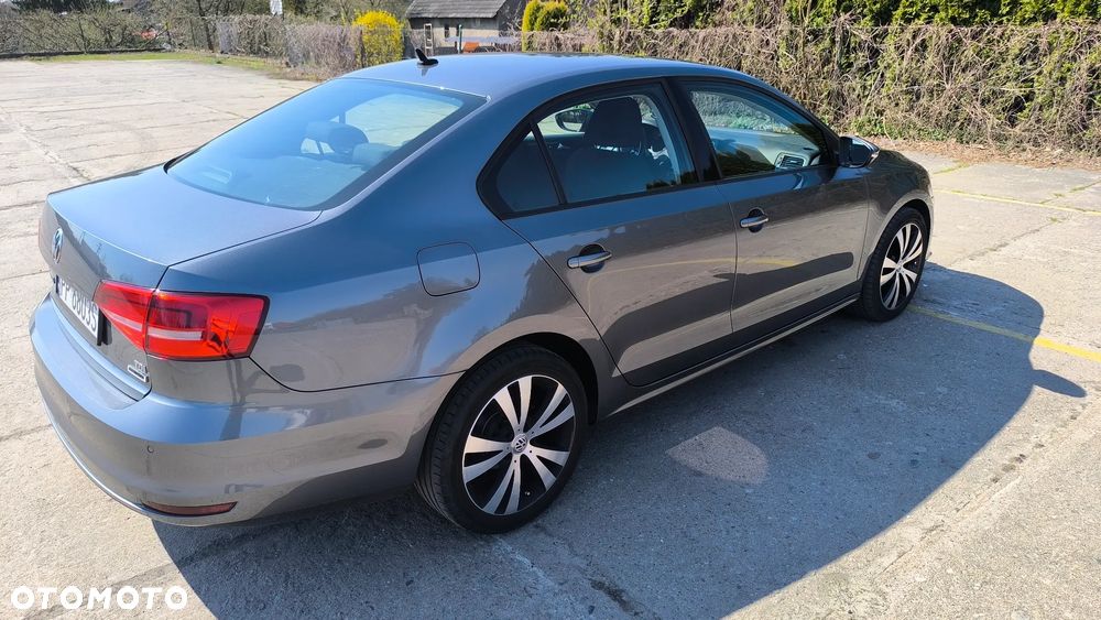 Volkswagen Jetta 2.0 TDI DPF BMT Comfortline - 9