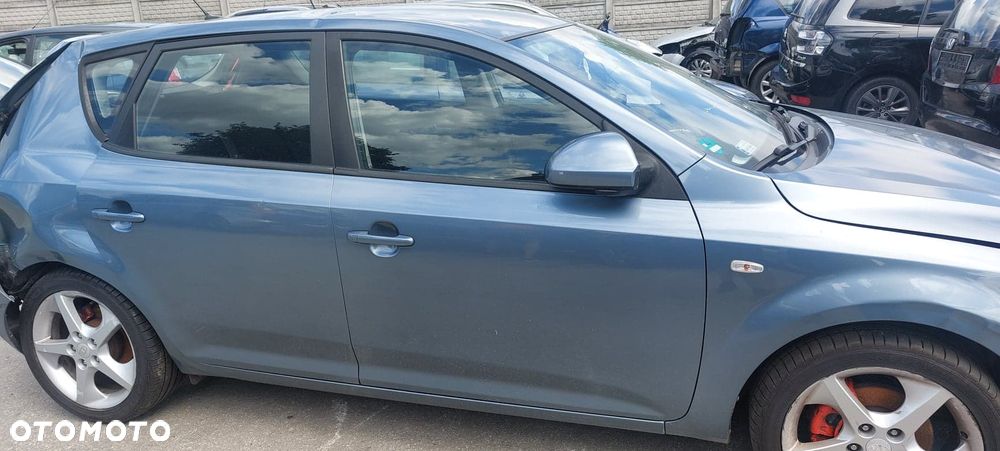 Kia Ceed 3a drzwi prawy przód hb - 1