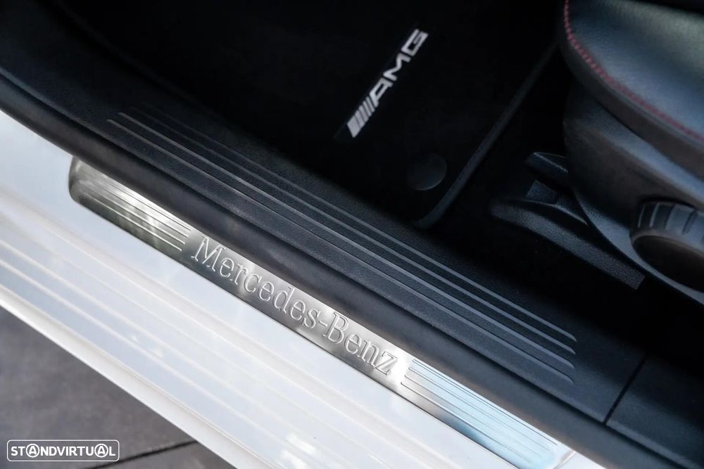 Mercedes-Benz A 250 Limousine e 8G-DCT AMG Line - 16