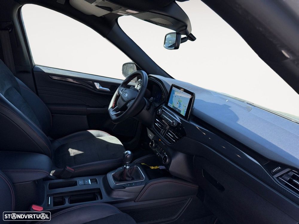 Ford Kuga 1.5 EcoBoost ST-Line X - 15