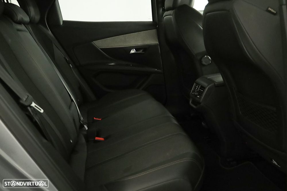 Peugeot 3008 1.2 Hybrid Allure e-DCS6 - 23