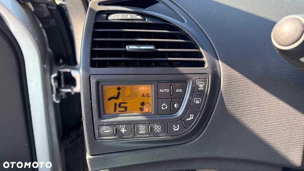 Citroën C4 Picasso 1.8 16V Tendance - 24