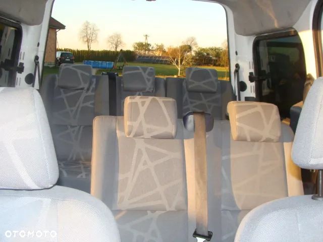 Ford Tourneo Connect - 11