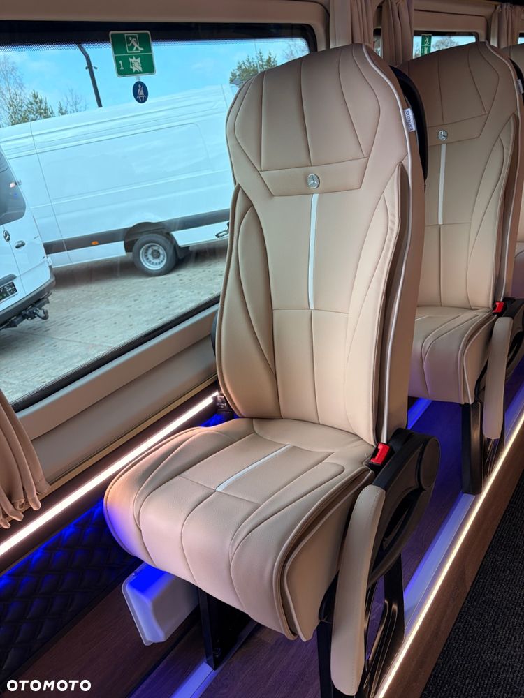 Mercedes-Benz Sprinter 519 - 18